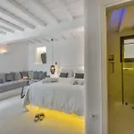 Mykonian Mews