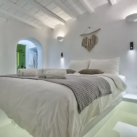Mykonian Mews 3* Psarou (Mykonos)