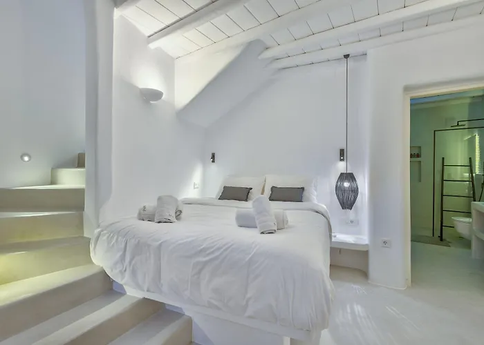 Ξενοδοχείο Mykonian Mews 3*