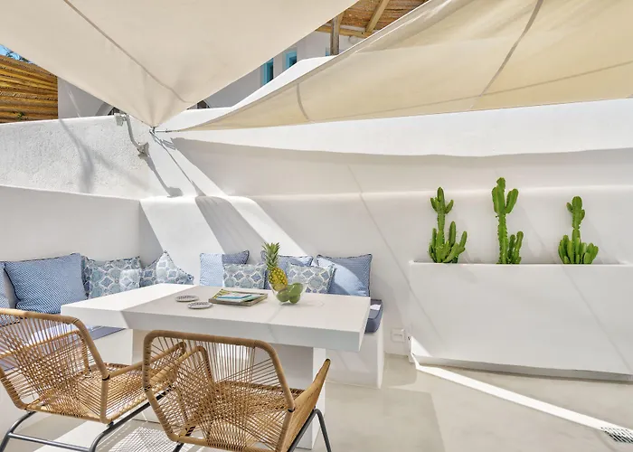 Mykonian Mews 3* Psarrou