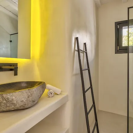 Mykonian Mews 3*